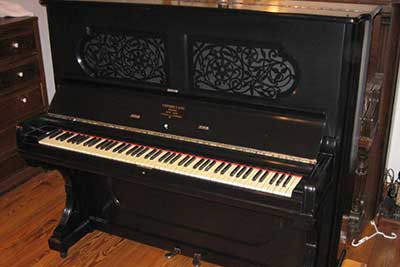 old beatup piano